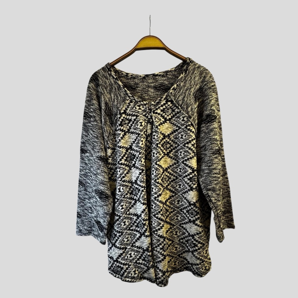 Women’s Sweater Black White Size 2X/3X
